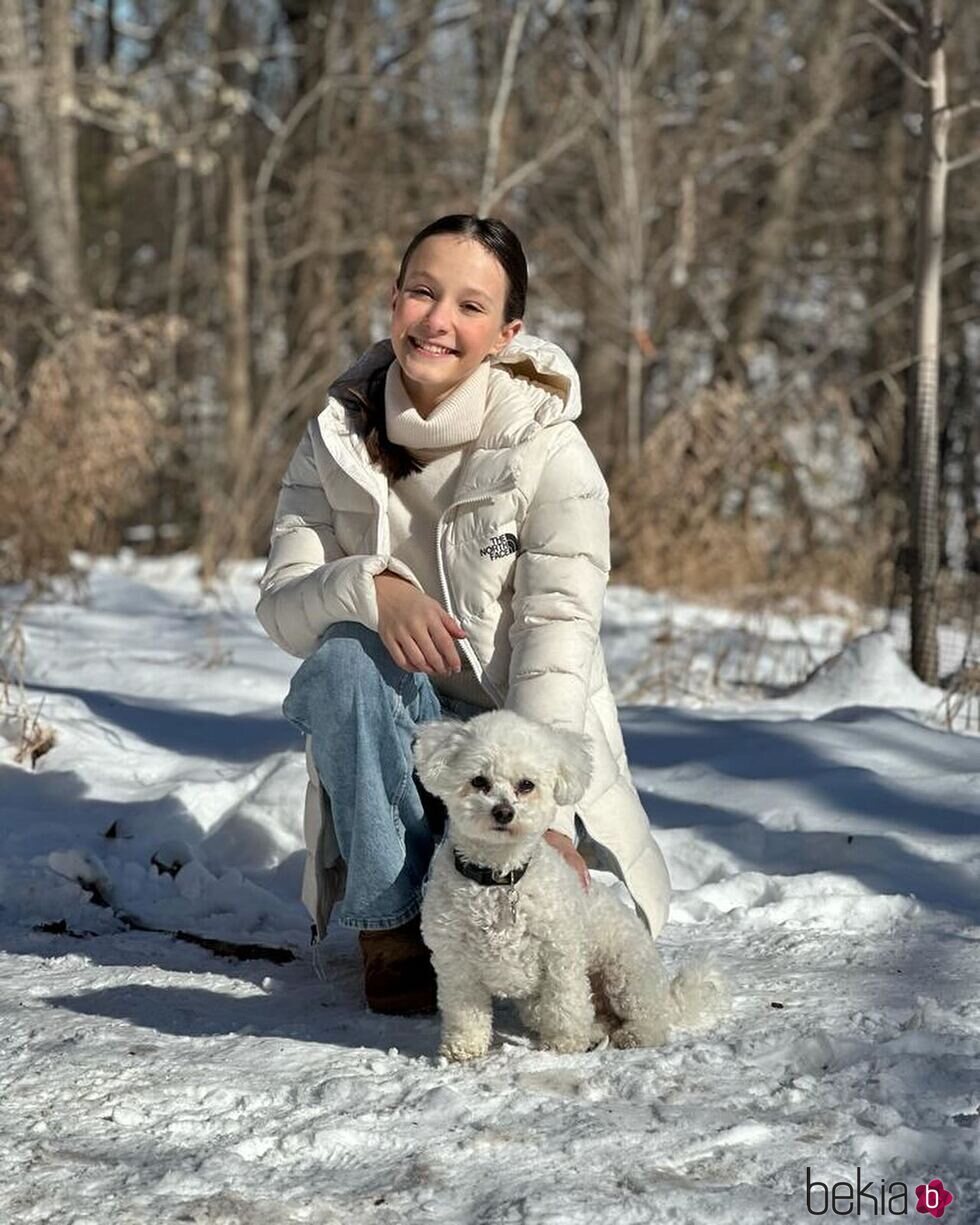 Athena de Dinamarca con su perra Cerise en Washington en su 12 cumpleaños