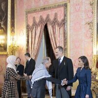 Los Reyes Felipe y Letizia saludan al Embajador Jefe de la Misión Diplomática de Palestina en la recepción al Cuerpo Diplomático