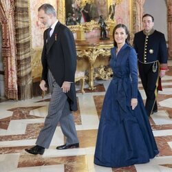 Los Reyes Felipe y Letizia y José Manuel Albares en la recepción al Cuerpo Diplomático