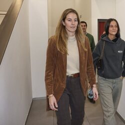 Victoria López-Quesada y Victoria Federica en un partido de balonmano disputado por Pablo Urdangarin