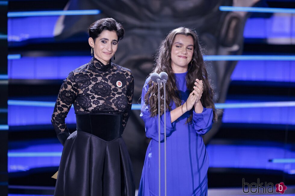 Alba Flores y Amaia, en la gala de los Premios Goya 2024