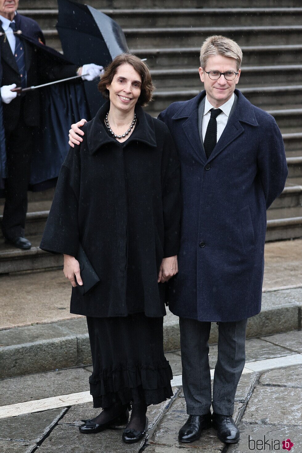 Carlos Luis de Orleans e Ileana Manos en el funeral de Víctor Manuel de Saboya