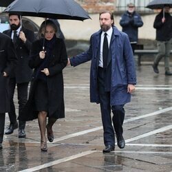 Aimón de Saboya-Aosta y Olga de Grecia en el funeral de Víctor Manuel de Saboya