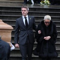 Filiberto de Saboya y Marina Doria en el funeral de Víctor Manuel de Saboya