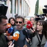 Rodolfo Sancho contesta a los medios antes de declarar en los juzgados de Alcobendas por la denuncia de Silvia Bronchalo