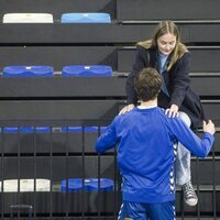 Pablo Urdangarin y Johanna Zott, muy cariñosos en un partido de balonmano en Granollers