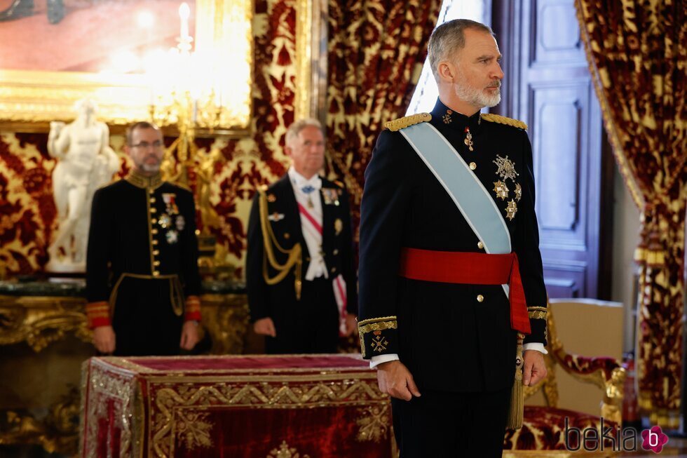 El Rey Felipe VI y Camilo Villarino en la presentación de Cartas Credenciales en el Palacio Real