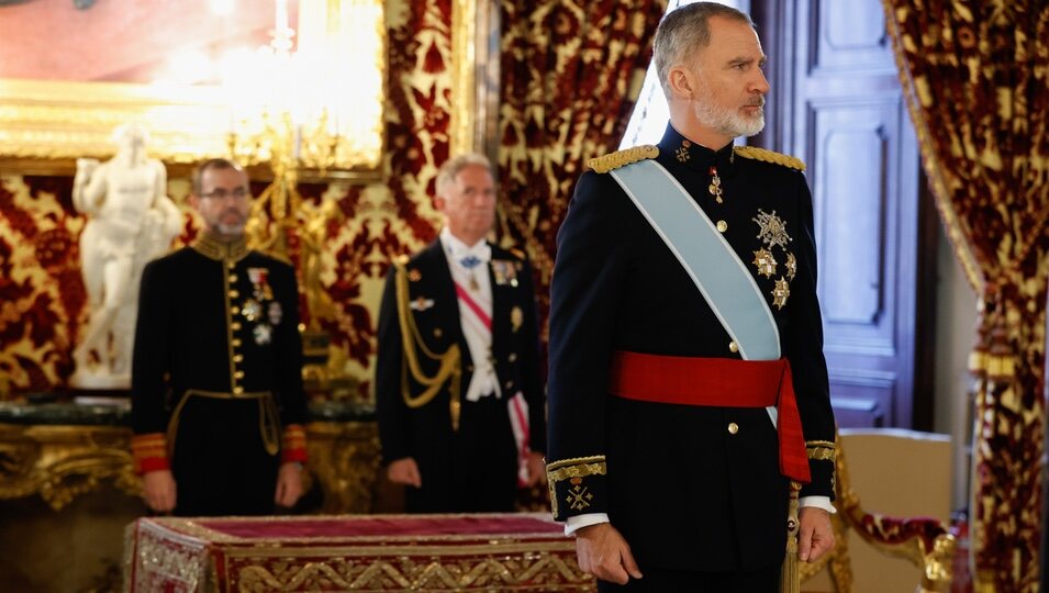 El Rey Felipe VI y Camilo Villarino en la presentación de Cartas Credenciales en el Palacio Real