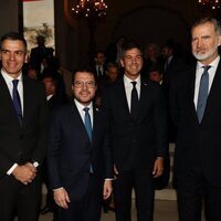 Pedro Sánchez, Pere Aragonès, el Presidente de Paraguay y el Rey Felipe VI en la cena del MWC Barcelona 2024