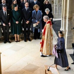 Ana María de Grecia y la Reina Camilla a su llegada al homenaje a Constantino de Grecia en Windsor