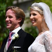 Lady Gabriella Windsor con la Kent City of London Fringe Tiara y Thomas Kingston en su boda