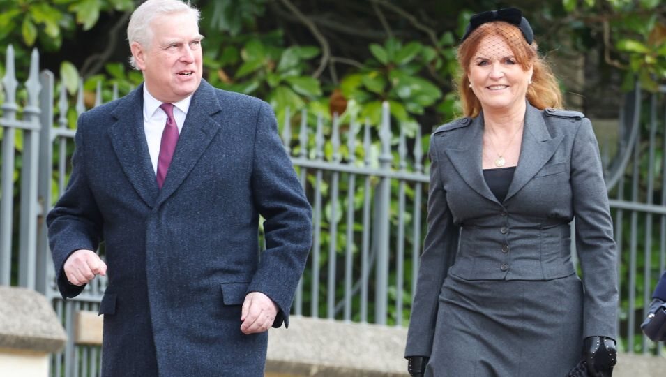 El Príncipe Andrés y Sarah Ferguson en el homenaje a Constantino de Grecia en Windsor