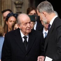 El Rey Juan Carlos y el Rey Felipe en el homenaje a Constantino de Grecia