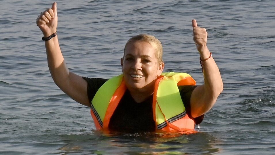 Carmen Borrego, muy feliz tras su salto en helicóptero en 'Supervivientes 2024'