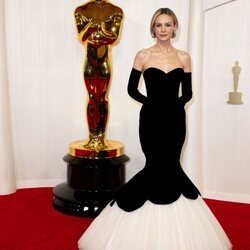 Carey Mulligan en la alfombra roja de los premios Oscar 2024