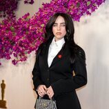 Billie Eilish en la alfombra roja de los premios Oscar 2024