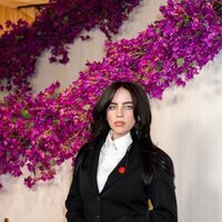 Billie Eilish en la alfombra roja de los premios Oscar 2024