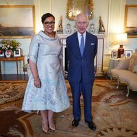 El Rey Carlos III y la Secretaria General de la Commonwealth en una audiencia en Buckingham Palace