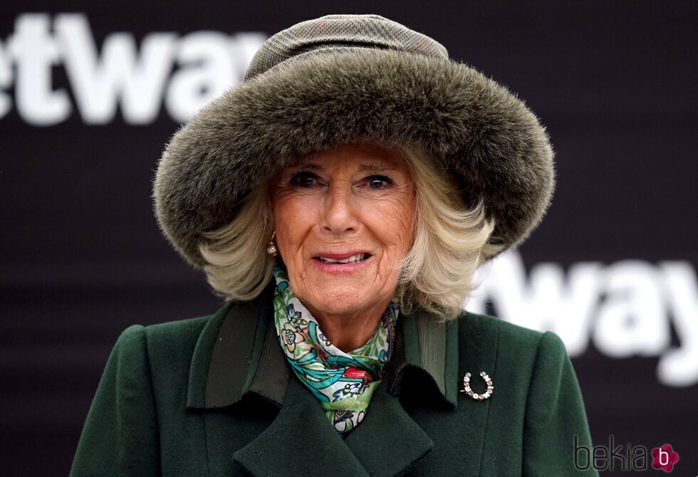 La Reina Camilla en el Festival de Cheltenham