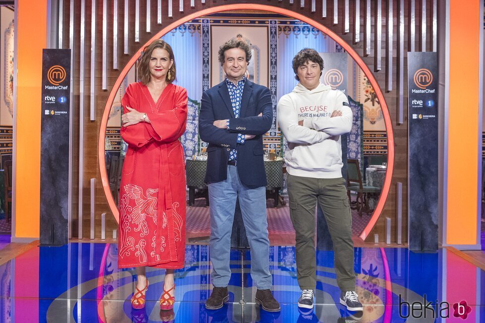 Samantha Vallejo-Nágera, Pepe Rodríguez y Jordi Cruz en la presentación de 'Masterchef 12'