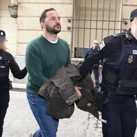 Antonio Tejado llegando a declarar a los Juzgados por el robo en casa de María del Monte