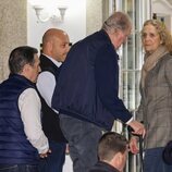 El Rey Juan Carlos y la Infanta Elena tras una cena en Cambados