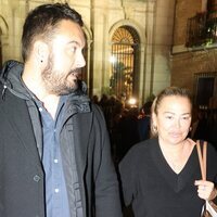 Belén Esteban y Miguel Marcos en el funeral de la madre de Joaquín Torres