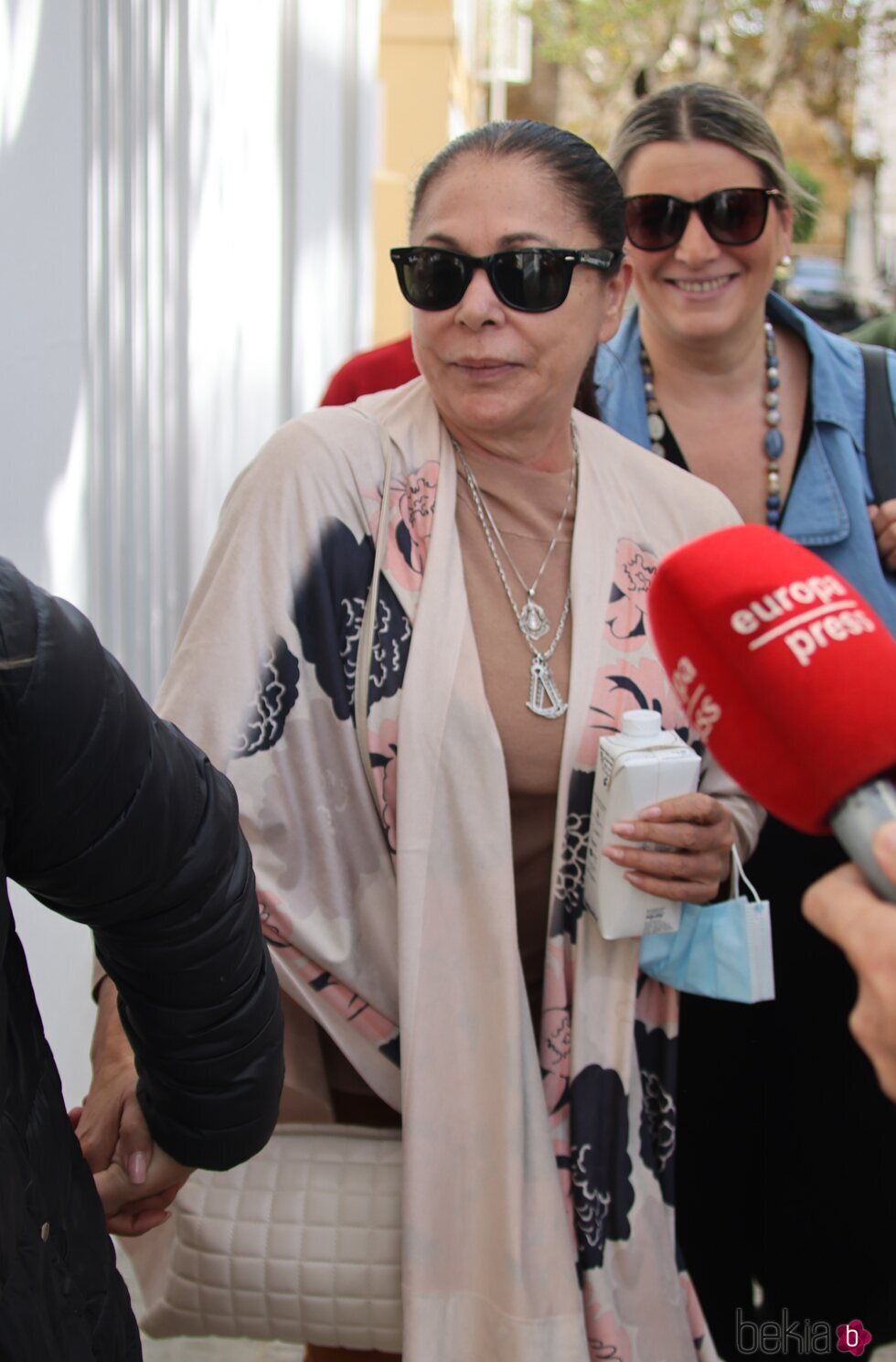 Isabel Pantoja por las calles de Cádiz