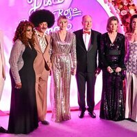 Gloria Gaynor, Christian Louboutin, Alberto, Charlene y Carolina de Mónaco, Carlota Casiraghi, Alexandra de Hannover y Ben Sylvester Strautmann en el Baile