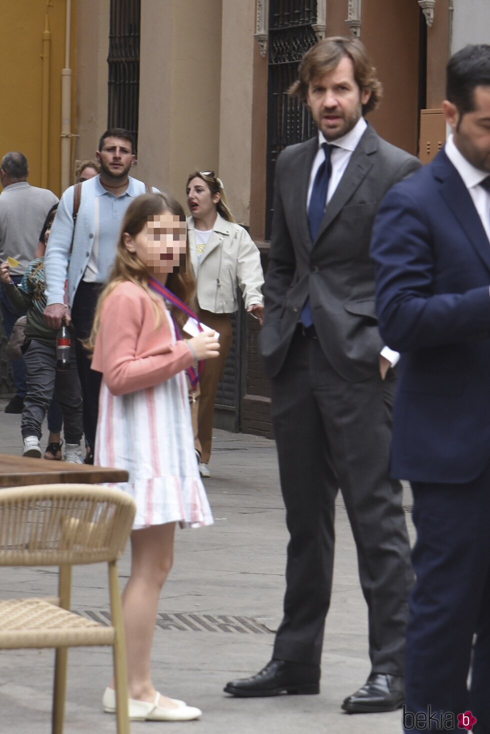 Rosauro Varo y su hija Olivia en la Semana Santa de Sevilla