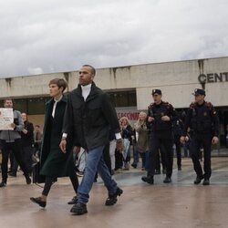 Dani Alves saliendo en libertad provisional bajo fianza de la cárcel de Brians 2