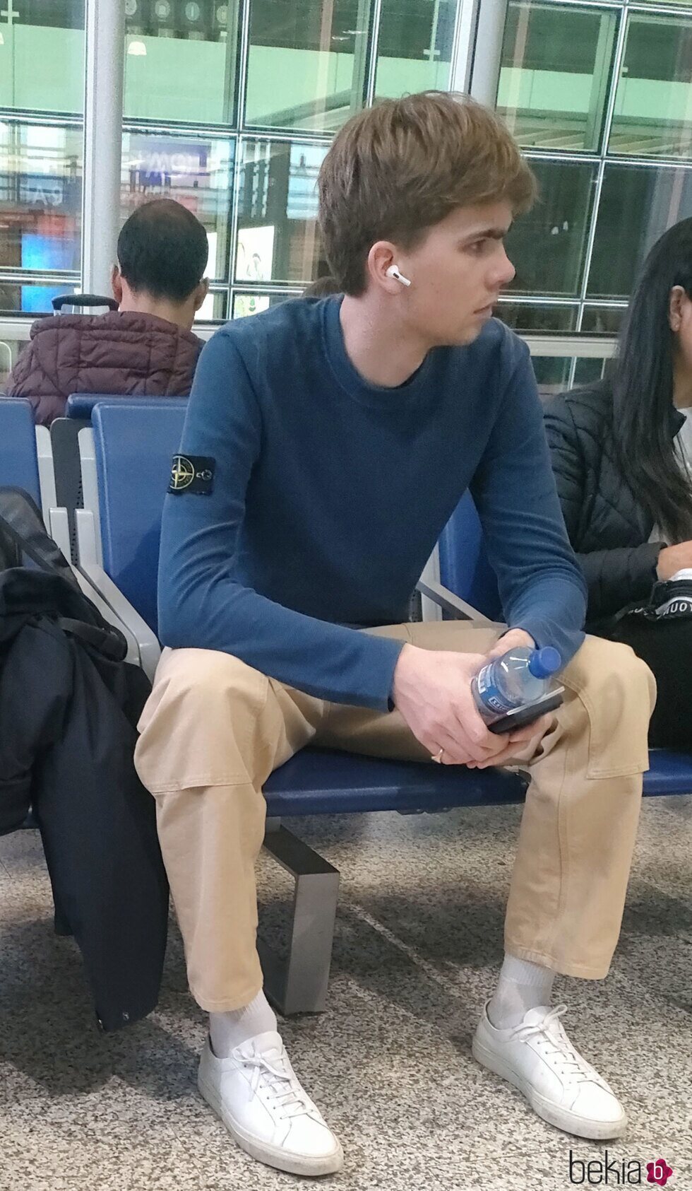 Miguel Urdangarin en el aeropuerto de Ginebra antes de coger un vuelo a Madrid