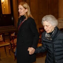 Irene de Grecia y la Infanta Cristina en la procesión del Cristo de los Alabaderos en Madrid