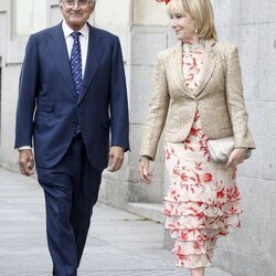 Esperanza Aguirre y Fernando Ramírez de Haro en la boda de José Luis Martínez-Almeida y Teresa Urquijo