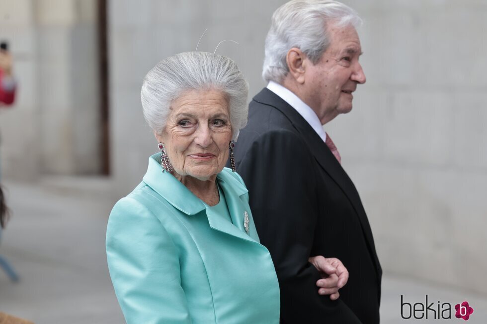 Teresa de Borbón-Dos Sicilias y Borbón-Parma en la boda de José Luis Martínez-Almeida y Teresa Urquijo