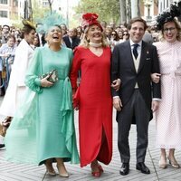 José Luis Martínez-Almeida con sus hermanos el día de su boda con Teresa Urquijo