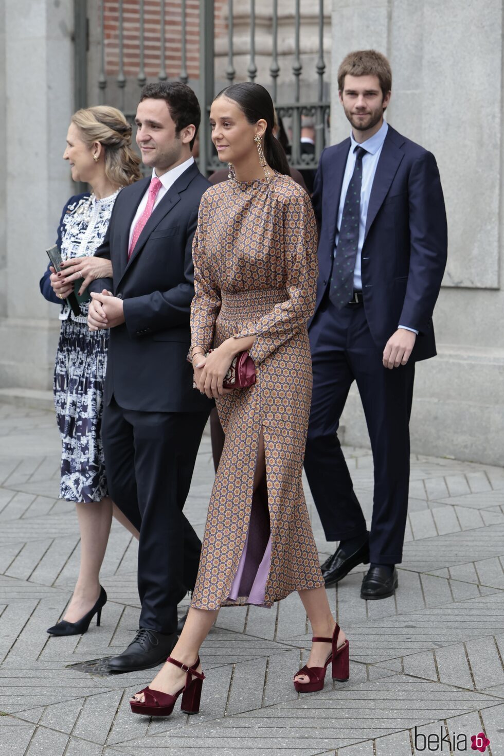 Victoria Federica, Froilán, la Infanta Elena y Juan Urdangarin en la boda de Almeida y Teresa Urquijo