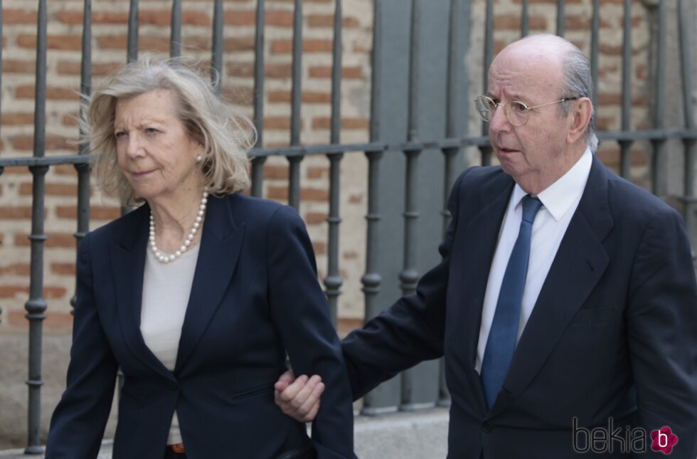 Rafael Spottorno en el funeral de Fernando Gómez-Acebo