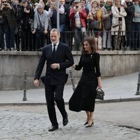 Los Reyes son fotografiados llegando al funeral de Fernando Gómez-Acebo