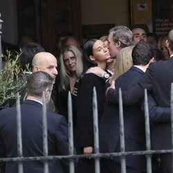 Froilán y Victoria Federica, muy cariñosos con Beltrán Gómez-Acebo y Bruno Gómez-Acebo en la misa funeral por Fernando Gómez-Acebo