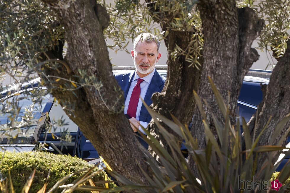 El Rey Felipe VI visita a la Reina Sofía en el hospital