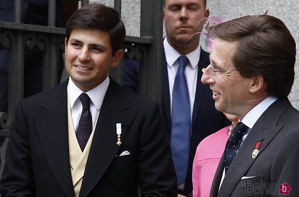 Juan Urquijo y Almeida en la boda de Almeida y Teresa Urquijo