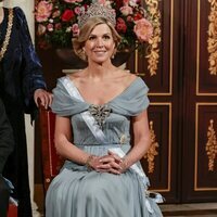 Máxima de Holanda con la Tiara Estuardo y el broche y pendientes a juego en la cena de gala por la Visita de Estado de los Reyes de España a Países Bajos