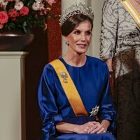 La Reina Letizia con la Tiara Rusa, el broche y los pendientes de pasar en la cena de gala por su Visita de Estado a Países Bajos