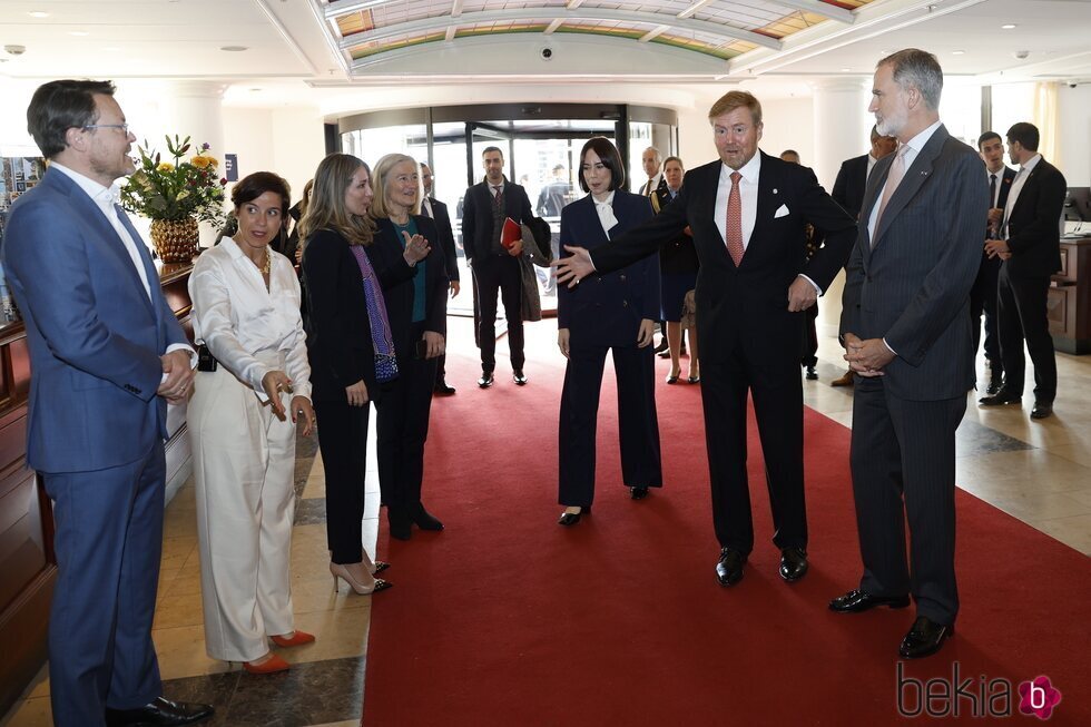 El Rey Felipe VI, Guillermo Alejandro de Holanda y Constantin de Holanda en el Foro Empresarial entre España y Países Bajos