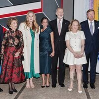 Los Reyes Felipe y Letizia y la Familia Real Holandesa en el Museo Straat de Amsterdam