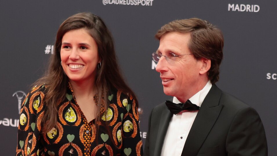 José Luis Martínez-Almeida y Teresa Urquijo posan por primera vez juntos en una alfombra roja