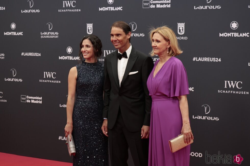 Xisca Perelló, Rafa Nadal y su madre en los Premios Laureus 2024