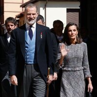 Los Reyes Felipe y Letizia a su llegada a la entrega del Premio Cervantes 2023