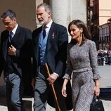 Pedro Sánchez y los Reyes Felipe y Letizia en la entrega del Premio Cervantes 2023